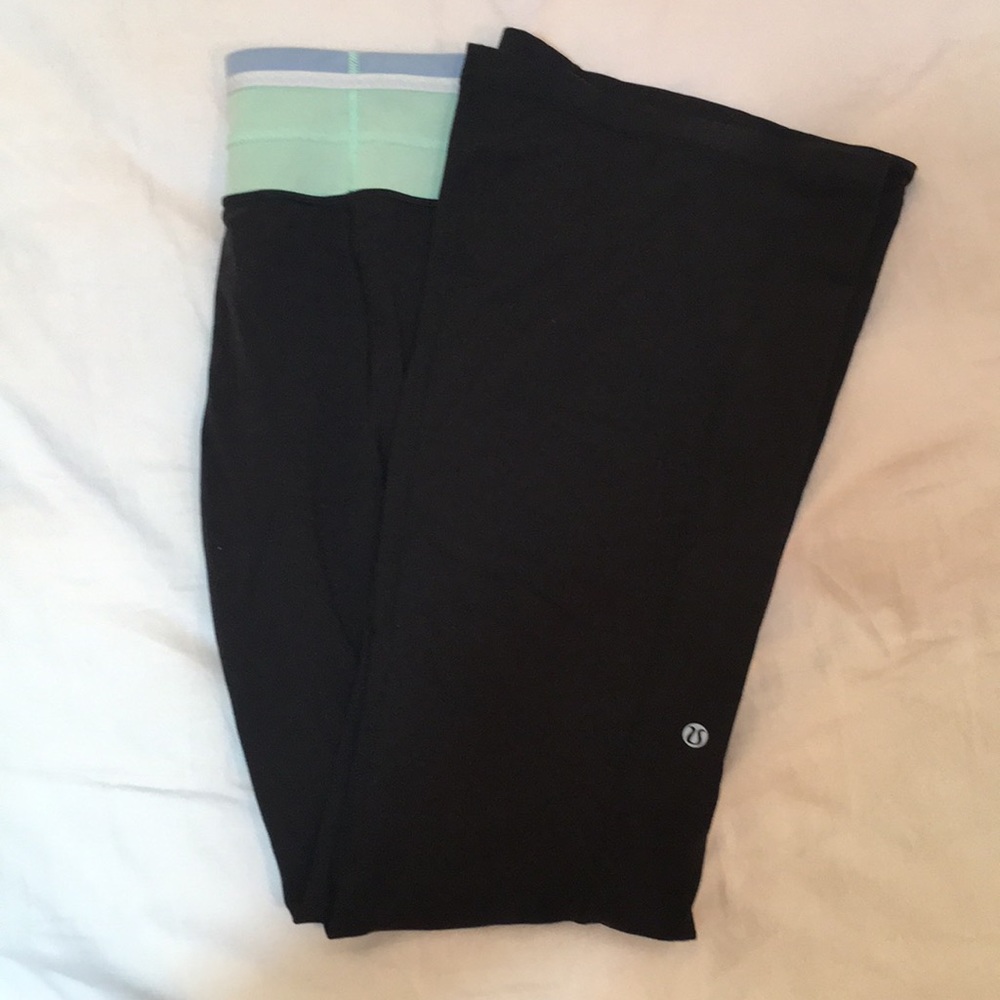 Lululemon yoga pants